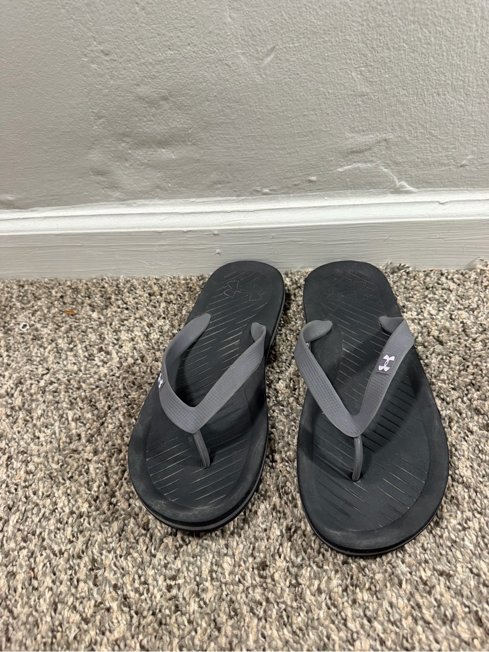 Under Armour Men’s Black and Gray Flip Flops